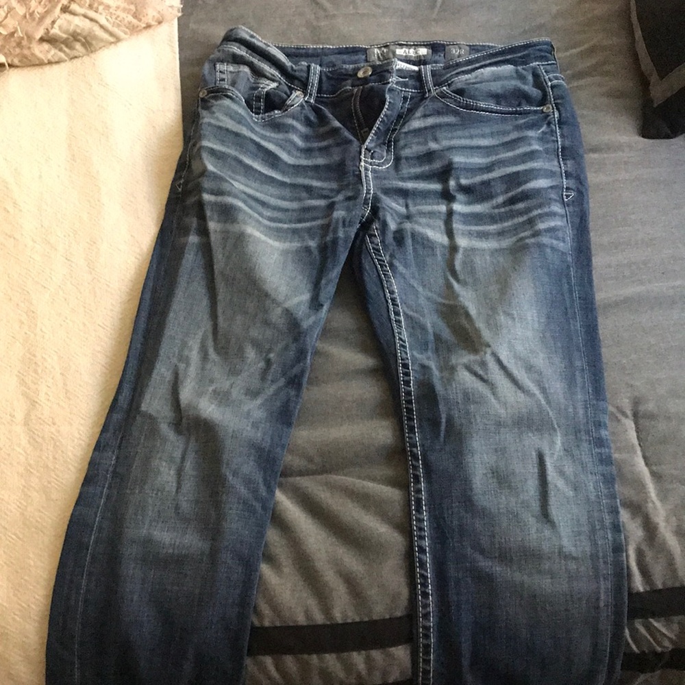 Buckle jeans